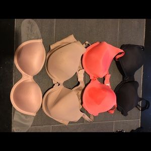 4 bras